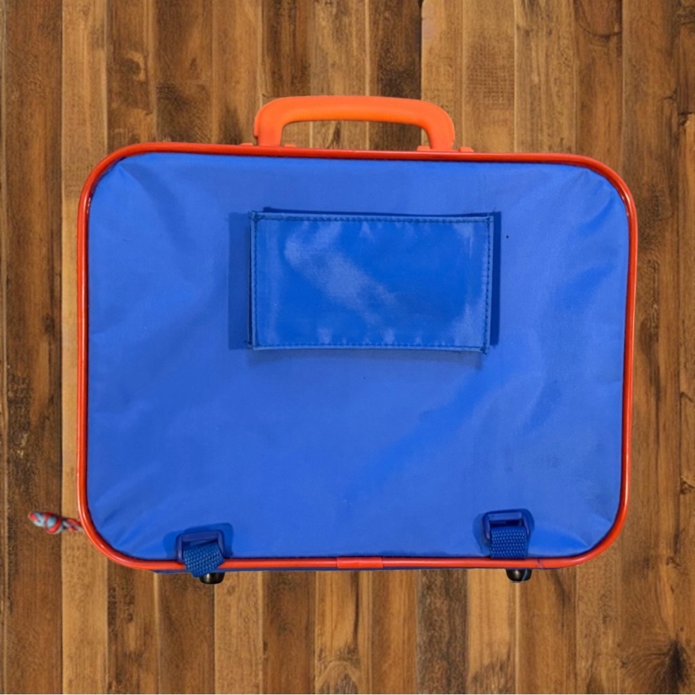 Vintage Barbie Kids Carry-On Suitcase – Small Travel Bag - Picture 3 of 6